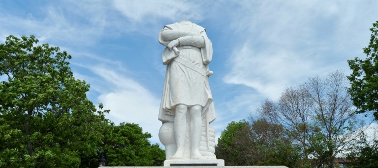 Derrubar estátuas cicatriza as feridas de um passado cruel e racista?