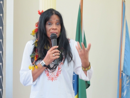 Mulher, índia, defensora da natureza!