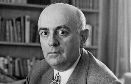 O Concludente Fetichismo Musical Provocado pela Industrialização Comercialização e Apropriação da Música pelo Sistema Midiático