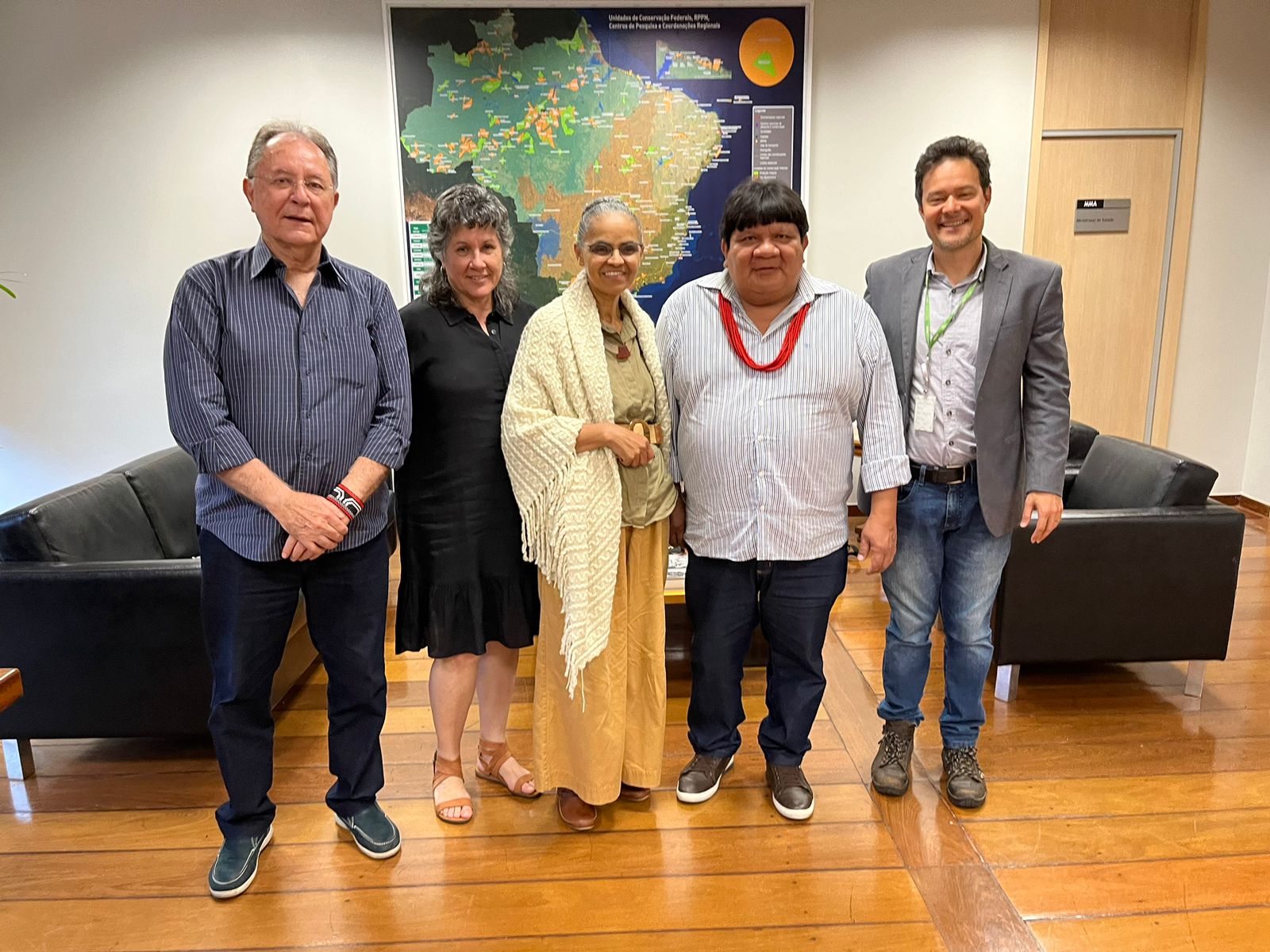 PROJETO “SEMEANDO FLORESTAS EM TERRAS INDÍGENAS” É APRESENTADO À MINISTRA MARINA SILVA