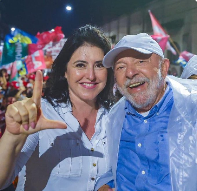 QUEREMOS UMA PÁTRIA AMADA E NÃO ARMADA