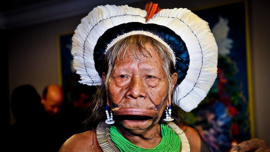 TODO SER QUE SOFRE NA TERRA URGE SOCORRO