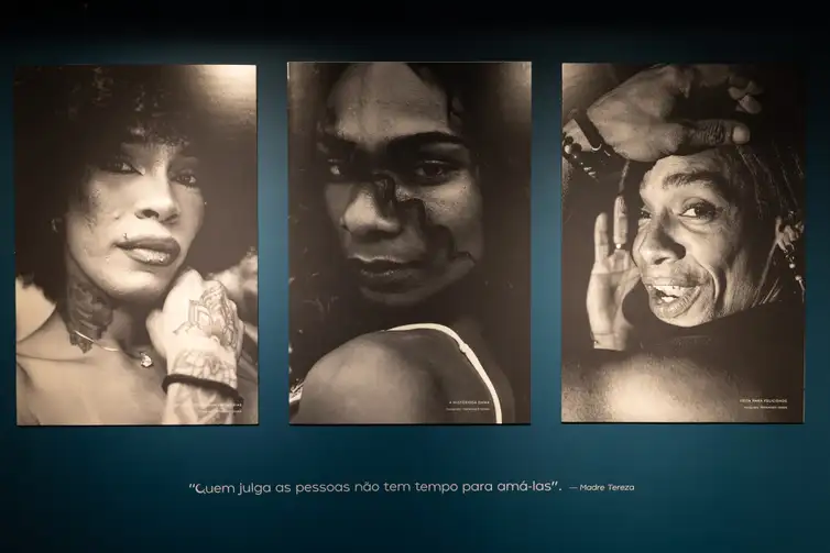 Tr3ze/Divulgação. Exposição em São Paulo homenageia Padre Júlio e pessoas em situação de rua. Foto: Tr3ze/Divulgação.