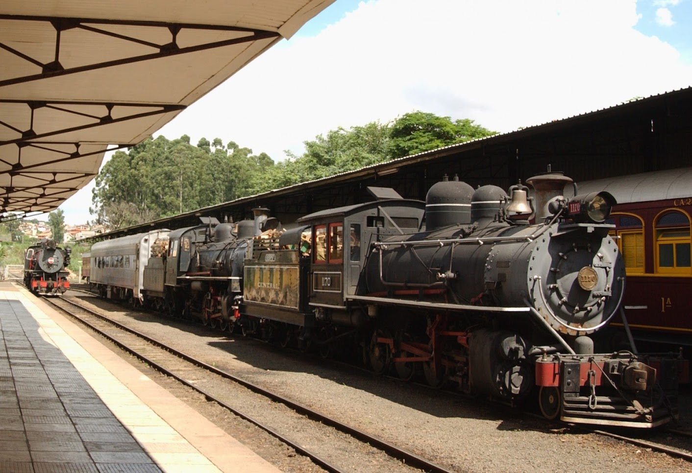 As pessoas por trás da máquina de ferro