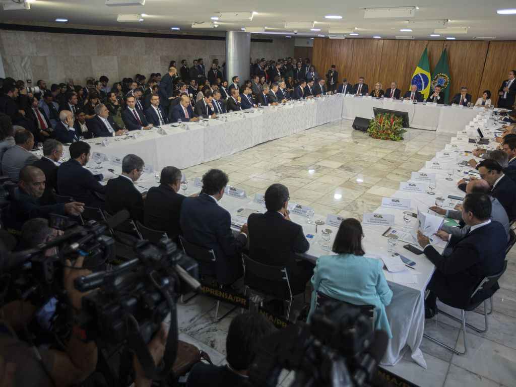 Executivo, Legislativo e Judiciário se unem por soluções para a violência nas escolas