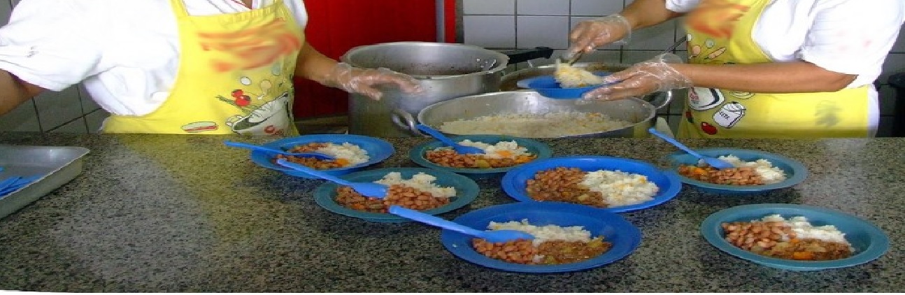 Práticas educacionais nas cozinhas das escolas públicas: participação dos(as) merendeiros(as)