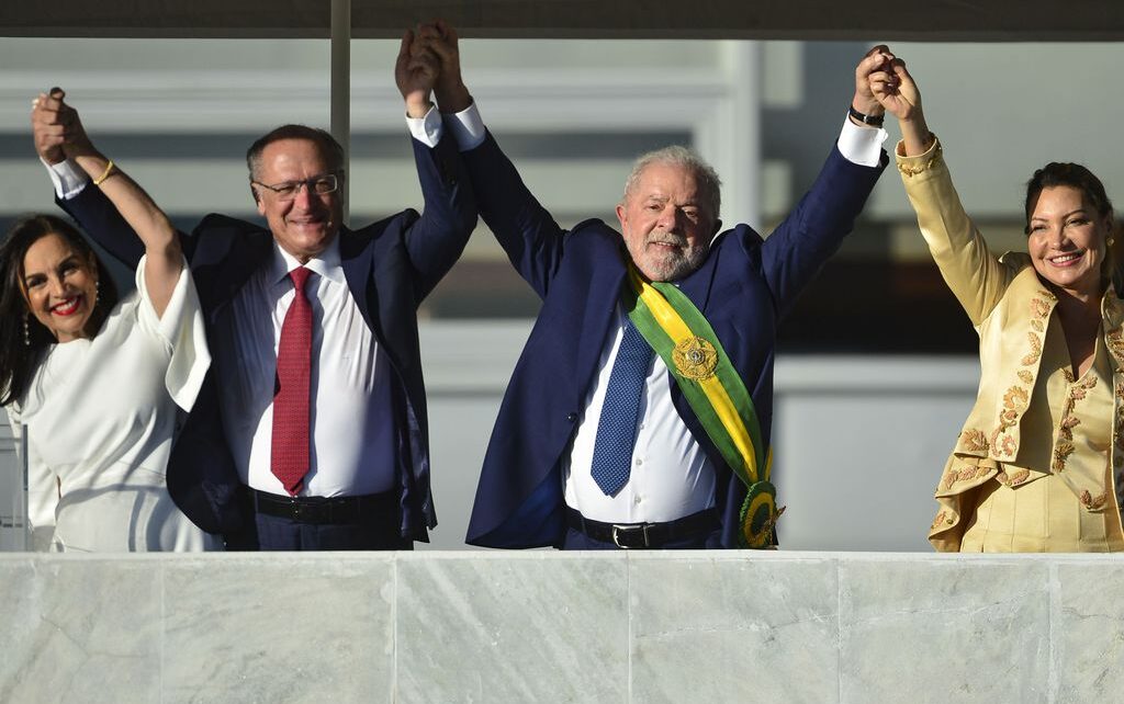 Discurso do presidente Lula no Parlatório do Palácio do Planalto – Revista  Partes