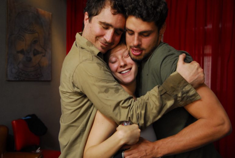 Análise epistemológica sobre a estruturação social: opressão e consolidação de valores em torno do capital