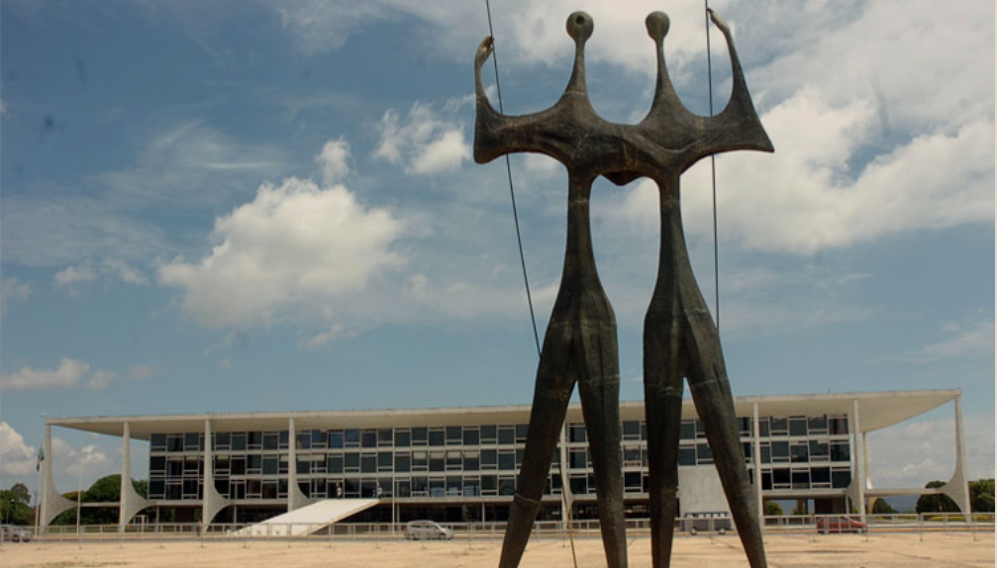 Conhecendo os Três Poderes: Legislativo