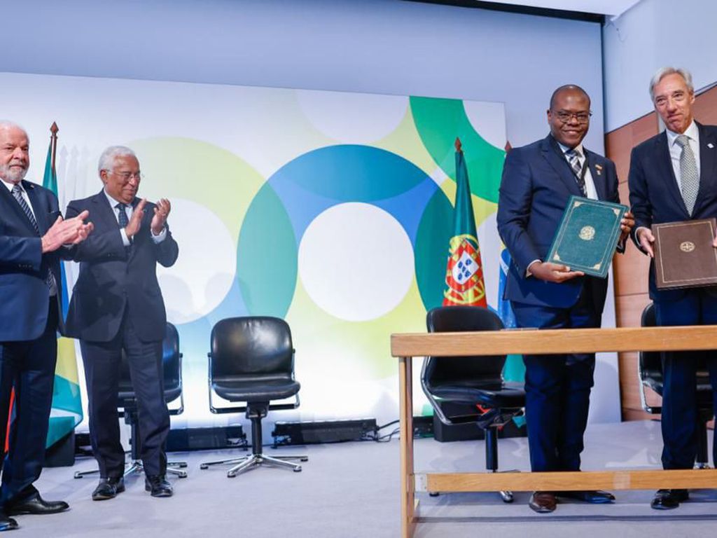 Lula anuncia abertura de escritório da Apex em Lisboa