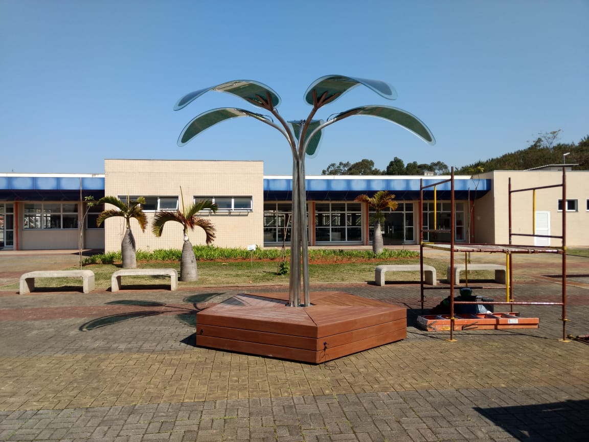 ENEL DISTRIBUIÇÃO SÃO PAULO INSTALA DUAS ÁRVORES SOLARES NO CAMPUS DA UFABC, EM SÃO BERNARDO DO CAMPO